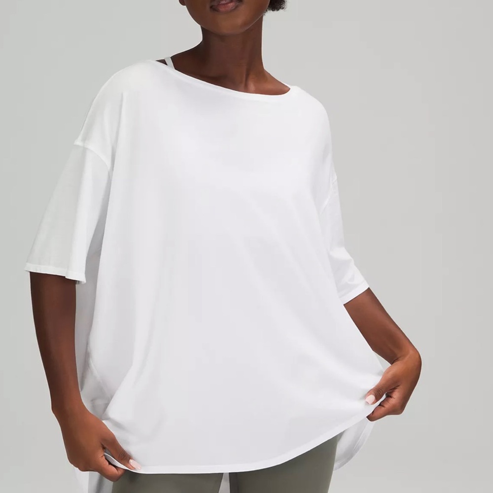 Lululemon Back In Action Tee - Size 12